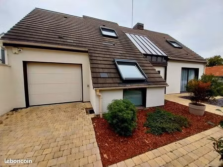 maison lumineuse rénovée – 150 m² (196 m² au sol) – 3/4 ch – jardin 500 m² – garage