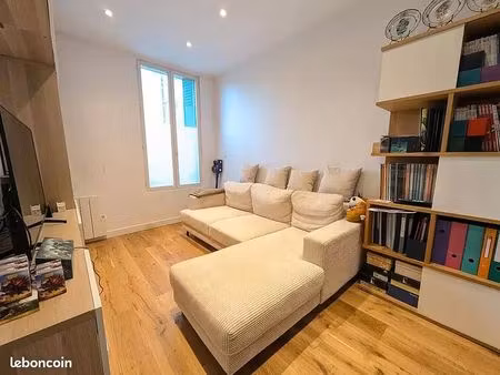 spacieuse 2p 20 m² proche gare rer c