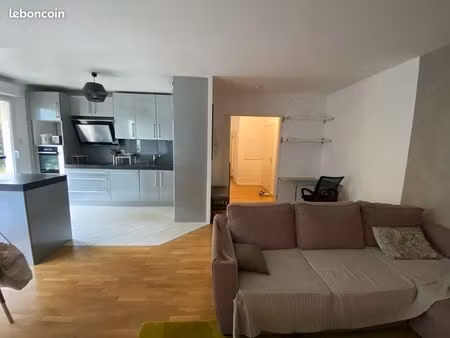 appartement 3 pièces meublé  équipé massy atlantis