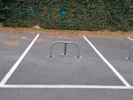 place parking bures centre