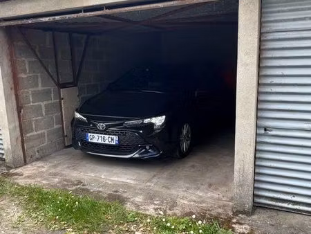 box aérien 15 m² - rue saint spire