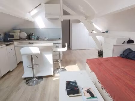 studio meublé 30m2 (17m2 loi carrez)