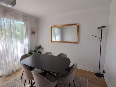 appartement meublé 3 pièces de 45 m² avec loggia – lumineux  cave  parking - centre-ville 
