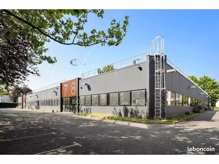 local bureaux 567 m²