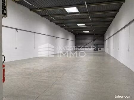 local d'activité 558 m²