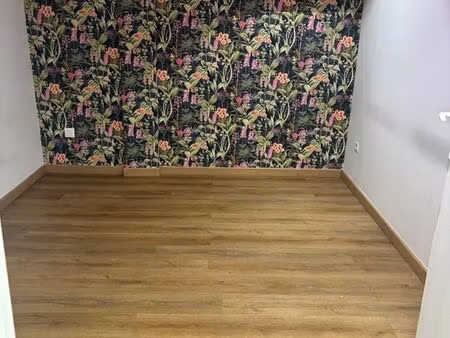 coloration local commercial