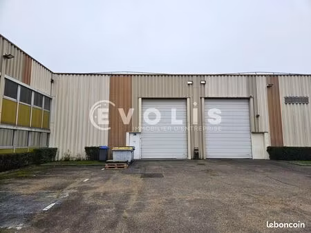 local d'activité 708 m²