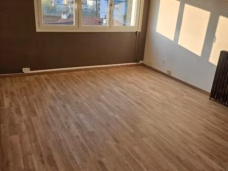 f3 appartement à montcy saint pierre