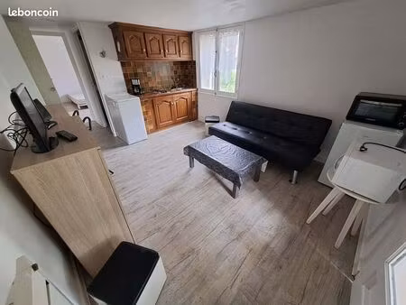 t2 meublé – 28 m² – rez-de-jardin – centre-ville