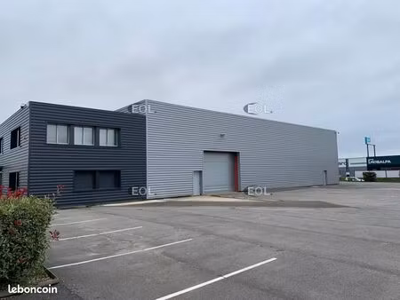 local bureaux 1 900 m²