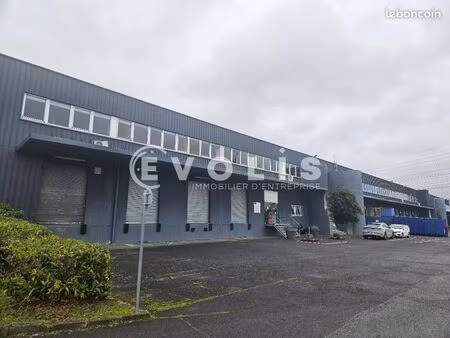 local industriel 3 841 m²