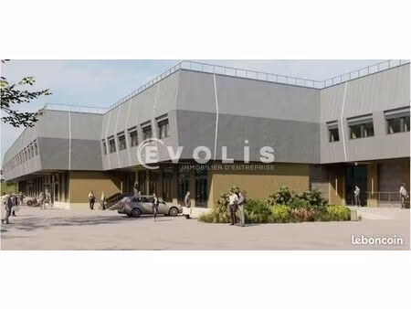 local d'activité 3 250 m²