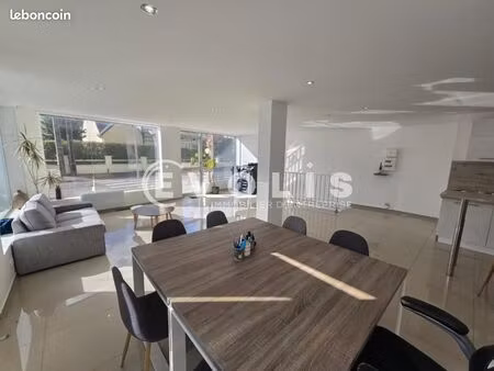 local commercial 105 m²