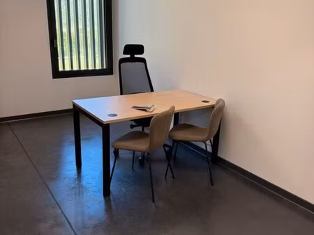 bureau neuf 12 m² – saint-paul-de-jarrat