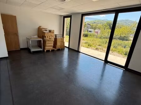 bureau neuf 24m² – saint-paul-de-jarrat