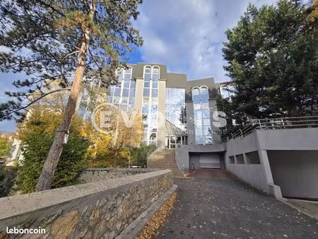 bureaux 290 m²