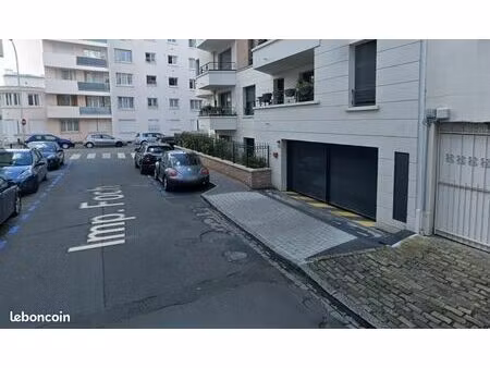 place de parking sécurisé à la gare de bois-colombes