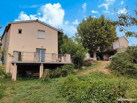 immeuble 8 pièces 220 m²