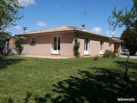 belle maison de 127 m² - garage et dépendances - terrain 2480 m² – environnement calme