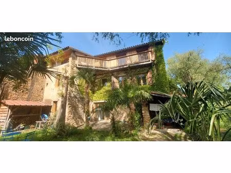 ?maison de charme 240 m² - bord de rivière - 2 logements