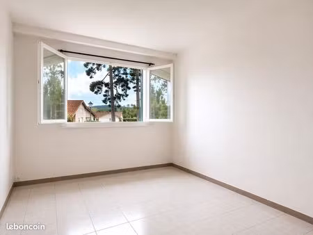 appartement 1 pièce 9 m²