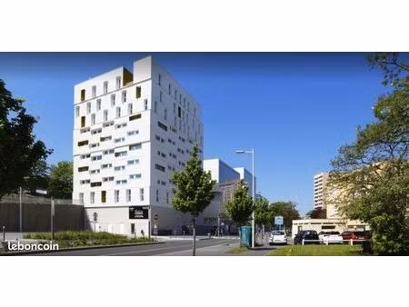 studio 1 pièce 19 m²