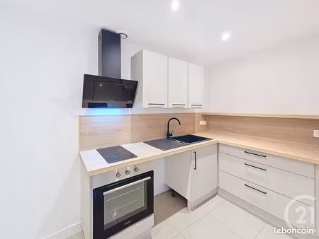 t2 + parking - loué