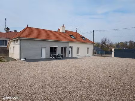 maison familiale dans bourg dynamique