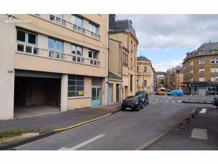 grand garage 120 m2 ideal professionnel ou particulier