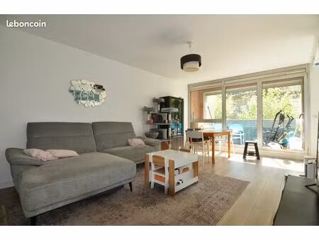 puteaux – quartier michelet – 5 pièces de 103 m² avec loggia  cave et double parking