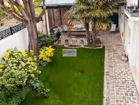 maison 9 pièces 280 m²