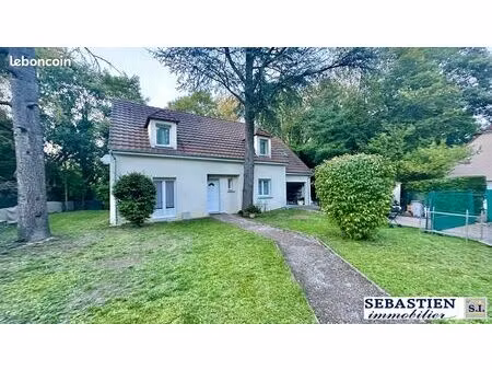 villa 7 pièces 136 m²