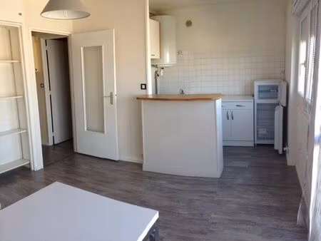 location studio f1 bis meublé