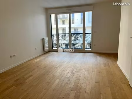 appartement 33.21m² - courbevoie 92400