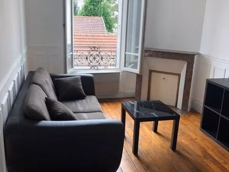 appartement 34m2 location courbevoie proche t2