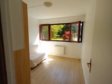 studio meublé lumineux 19m² – proche hôpital raymond poincaré de garches