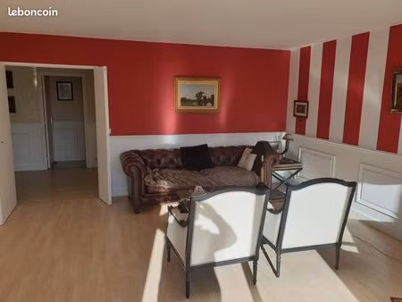 t4 avec parking et balcon