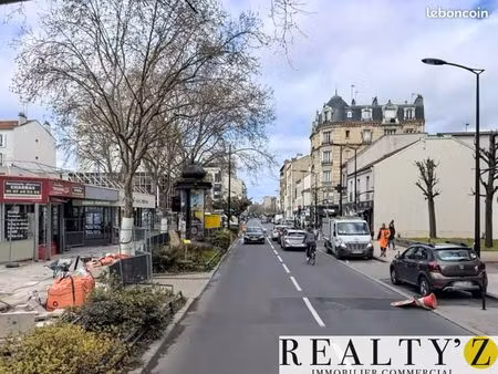 local commercial 147 m²