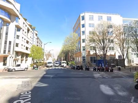 boutique 381 m² levallois-perret