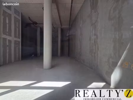 local commercial 166 m²