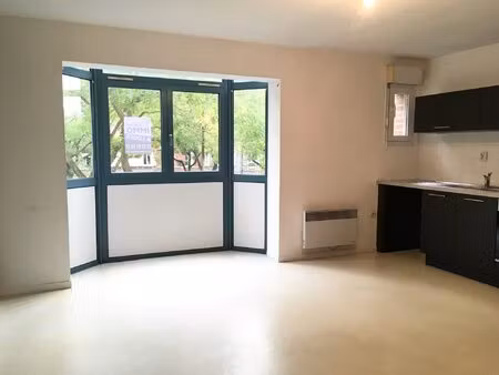 amiens dans petite residence  47 m2