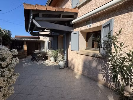 appartement en duplex avec grande terrasse à vendre 5 pièces meyzieu (69)