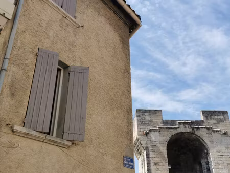 immeuble intra avignon sur 3 niveaux