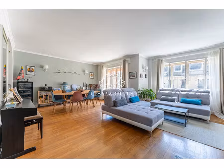 lyon 7 - bel appartement 5 pièces avec balcon