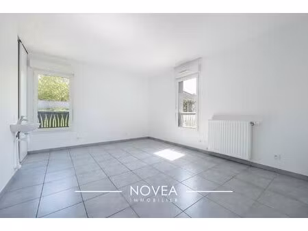 t2 avec extérieur privatif et parking privatif - neuville-sur-s