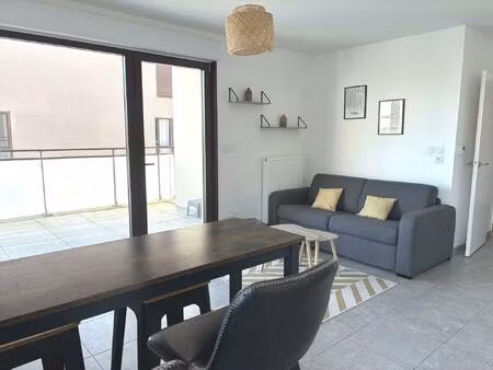 t3 récent meublé  limite caluire