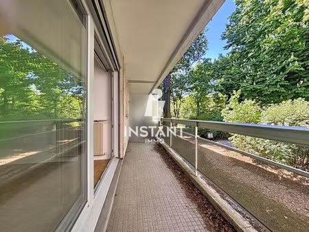 grand studio à louer