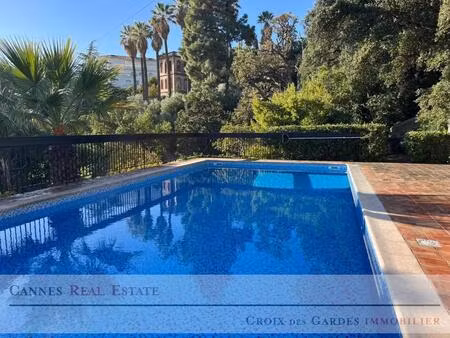 studio lumineux avec vue mer  piscine et accès plage à pied  idéal investisseur ou résiden