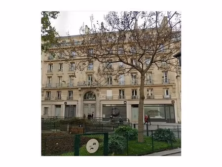 location bureaux 1 600 m²