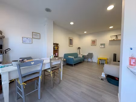 local professionel 21m² - pessac centre